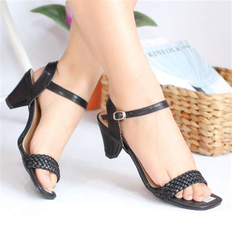 Jual Sandal Wanita Sendal Kepang Tali Belakang Hak Tahu Shopee Indonesia