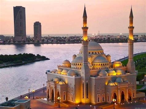 Stunning Views The Al Noor Masjid Is In Sharjah