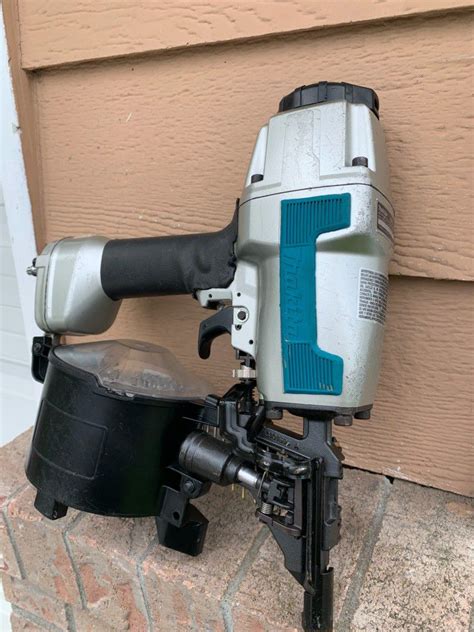 Makita An In Siding Coil Nailer Great Condition For Sale