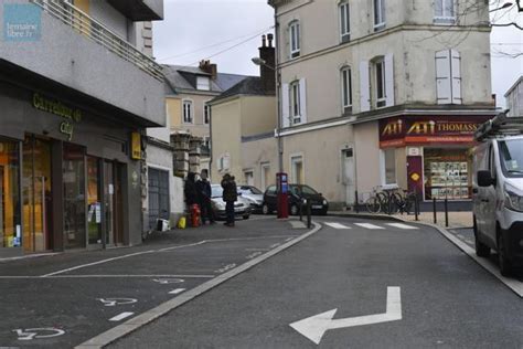 Le Mans Menacé en pleine rue un policier tire sur un chien Le Mans