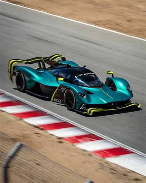 Aston Martin Valkyrie AMR PRO 1080x1350 R Carporn