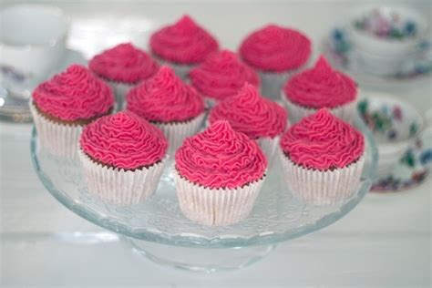 How To Make Really Easy Pink Vanilla Cupcakes Metro News