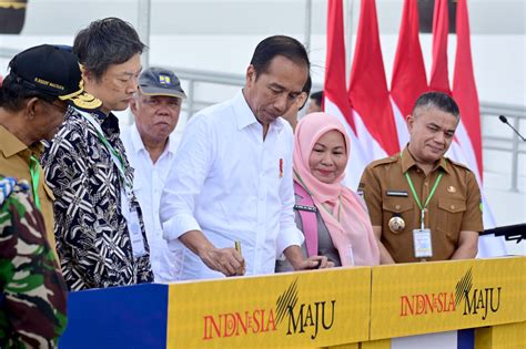 Foto Presiden Jokowi Resmikan Rehabilitasi Dan Rekonstruksi Bangunan