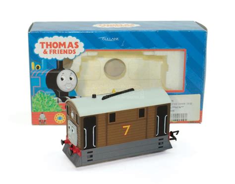 Hornby R9046 Oo Gauge Thomas And Friends Toby The Tram