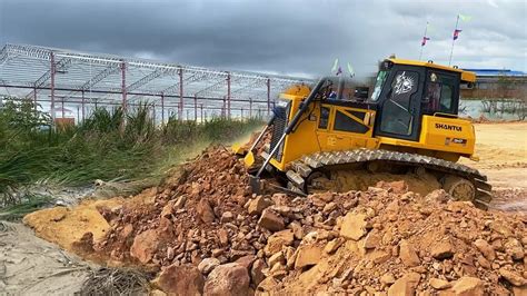 Perfectly Bulldozer Shantui Dh C Strong Dump Truck Ton Unloading