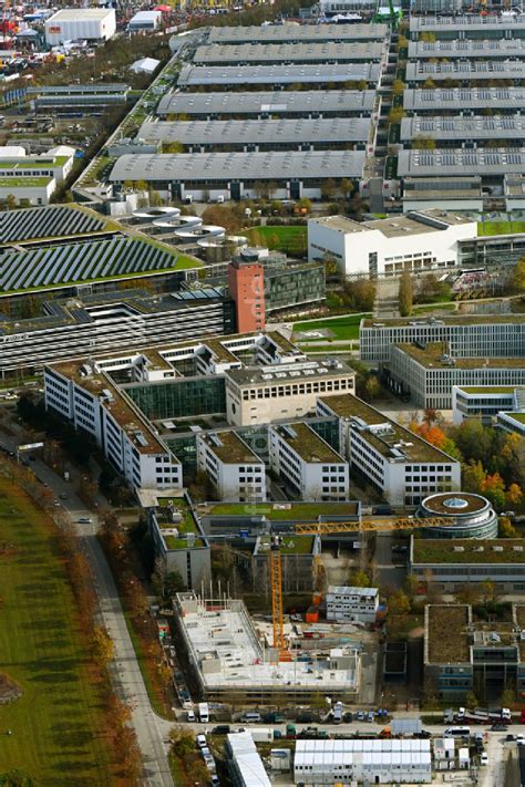 M Nchen Aus Der Vogelperspektive Herbstluftbild Neubau Eines B Ro Und