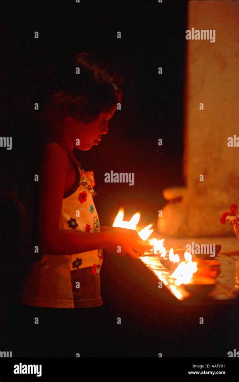 Images from the aftermath of the boxing day tsunami in Sri Lanka on the ...