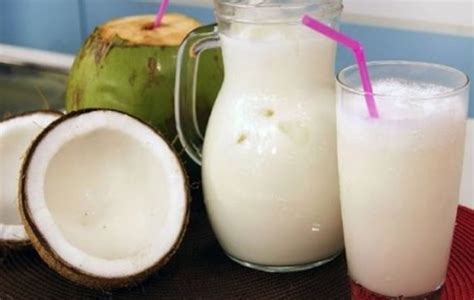 cómo hacer AGUA DE COCO NATURAL Mundo Remedios