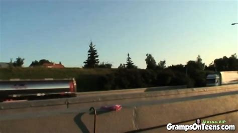 Horny Babe Fucked Outdoors HD