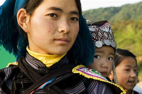 A Hani Akha Woman With Her Baby License Image 70248676 Lookphotos