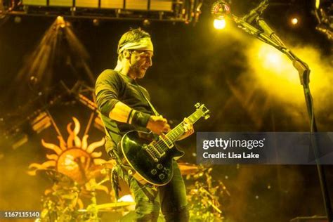 Sully Erna Photos Photos And Premium High Res Pictures Getty Images