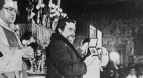 Léphéméride du 5 octobre en 1983 Lech Walesa prix Nobel de la Paix