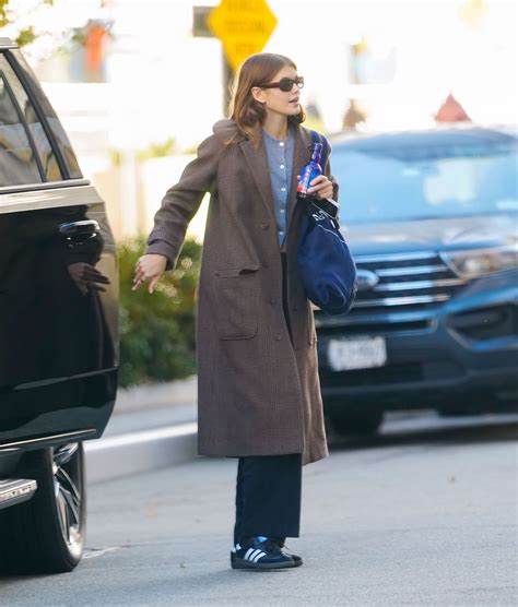 Kaia Gerber’s Latest Outfit Is a Bookworm’s Dream | Vogue