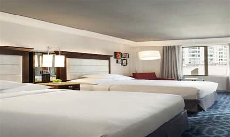 Hotel Suites in Los Angeles - Hilton Checkers Los Angeles