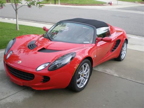 LOTUS ELISE CONVERTIBLE - lotus-elise-convertible_red_11.jpg