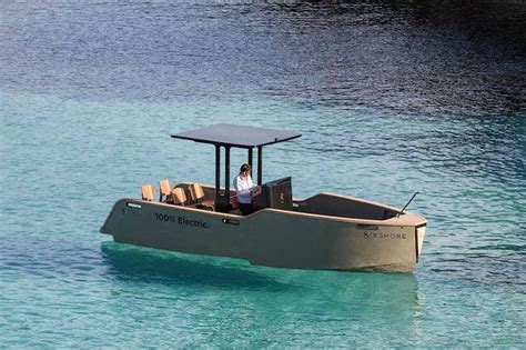 8 Most Elegant Small Electric Boats For Lakes