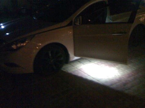 Подсветка в дверях. — Hyundai Sonata VI (YF), 2 л, 2012 года ...