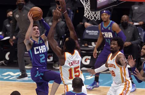 Lamelo Ball Hornets Dunk : LAMELO BALL CHARLOTTE HORNETS REBUILD | NBA ...