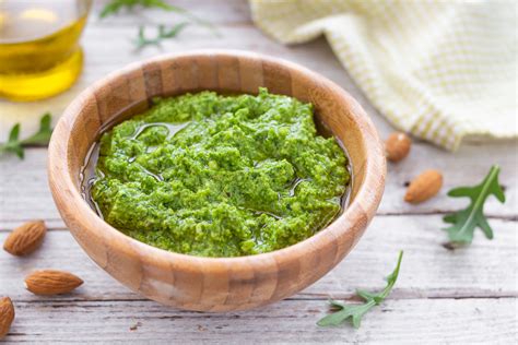 Pesto Di Rucola E Mandorle Ricetta Velocissima E Facile