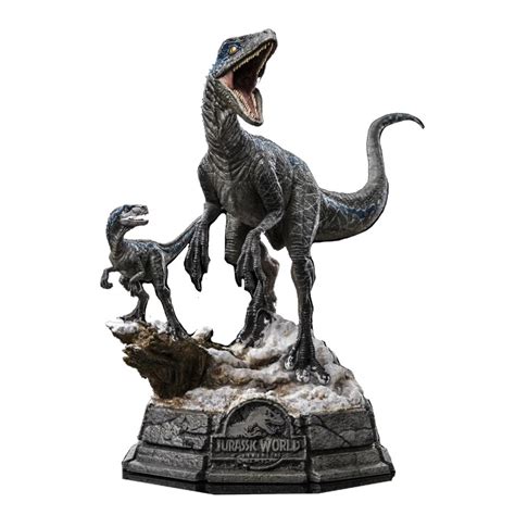 Blue And Beta Deluxe Statue From Jurassic World Dominion Scale