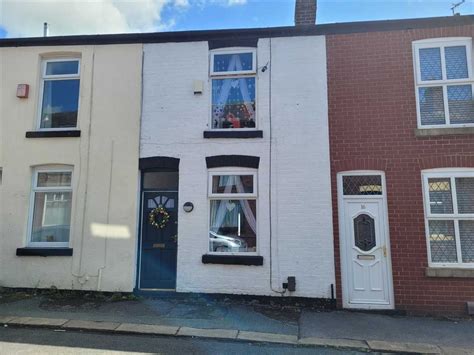 2 Bed Terraced House For Sale In King Street Bromley Cross Bolton Bl7