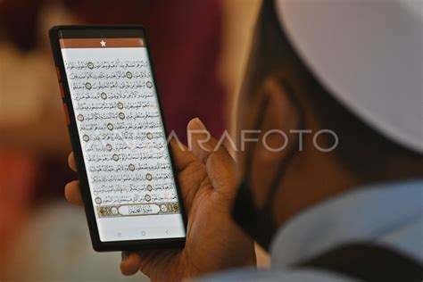 Mengisi Ramadhan Dengan Tadarus Al Quran Antara Foto