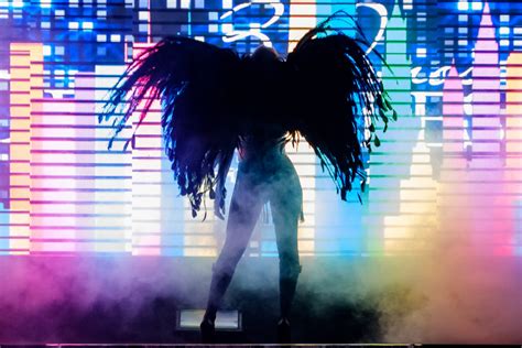 Grife De Lingerie De Luxo E Moda Praia Promove Fashion Show Luana Piovani Que Fez O Seu