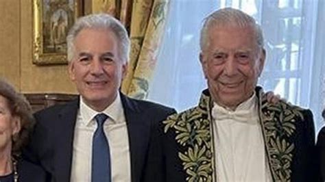 Lvaro Hijo De Mario Vargas Llosa Se Convierte En El Apoyo