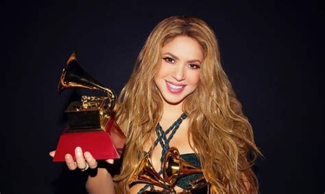 Shakira Ganha Grammy Por M Sica Indireta A Piqu E Alfineta No