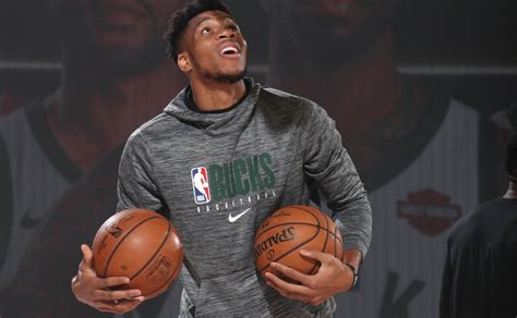 Giannis Antetokounmpo Elegido Mvp De La Nba Por Segundo Año Consecutivo