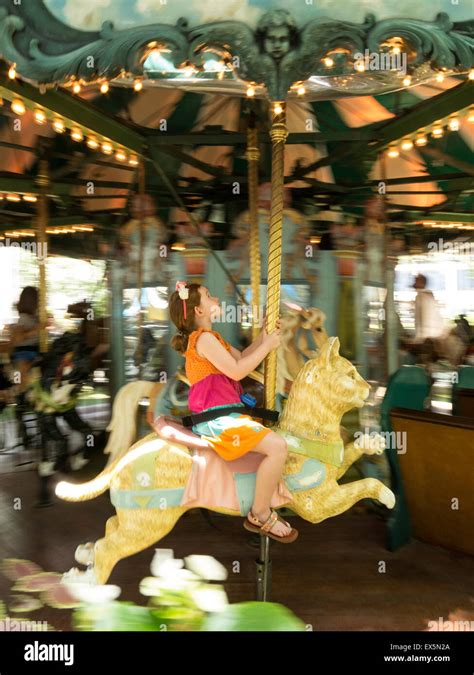 Le Carrousel In Bryant Park Nyc Usa Stock Photo Alamy