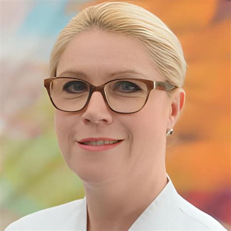 Dr Med Juliane Kronsbein