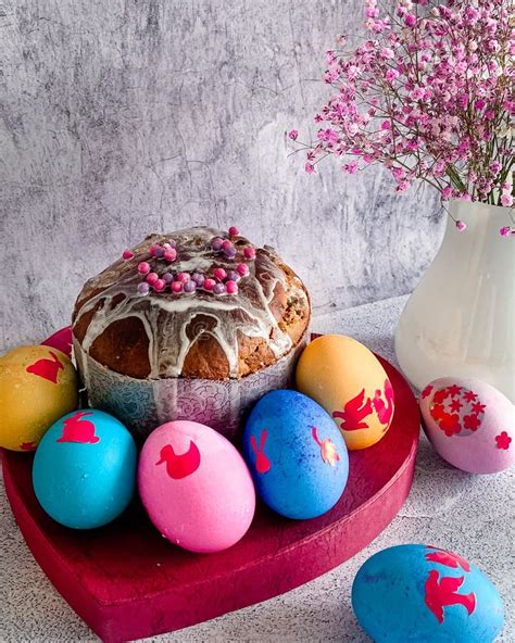 Cibi Pasquali Tradizionali Della Torta Di Pasqua Ortodossa E Uova