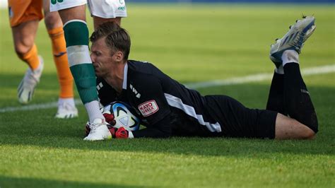 VfB Lübeck verliert auch Kellerduell in Freiburg WELT