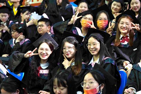 东南大学举行2022年毕业典礼暨学位授予仪式