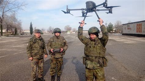Снимки: Провеждане на обучение на оператори на леки летателни апарати ...