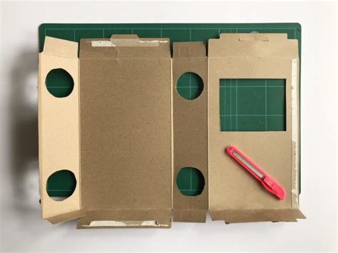 Diy Cardboard Box Tv The Bear And The Fox