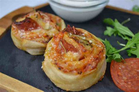 Pepperoni Pizza Pinwheels Looks Delic