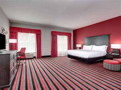 Hotel in Lafayette, LA with Indoor Pool | Holiday Inn & Suites ...