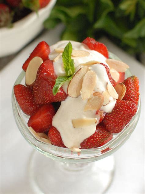 Easy Strawberries With Cinnamon Cream Recipe Two Lucky Spoons