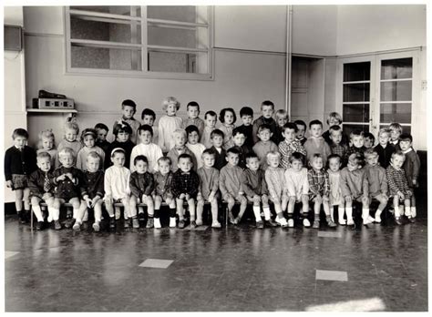 Photo De Classe Maternelle 1ère Année De 1967 Ecole Maternelle