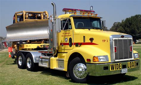 Los Angeles Fire Department Dozer 1 Ive Started A Group T Flickr