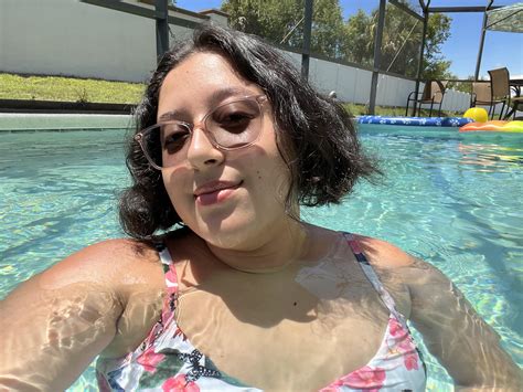 Havent Posted In Awhile Heres A Pool Pic R Bisexualhumans