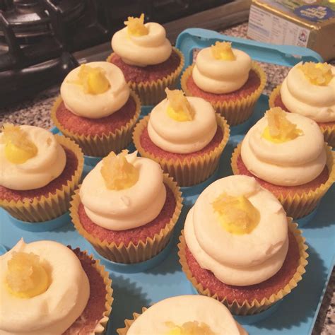 Light And Fluffy Citrus Goodness 🍋 Lemon Cupcakes With Curd Centres And