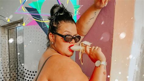 Thais Carla Posa Nua Em Fotos Para O Carnaval Globeleza Gorda