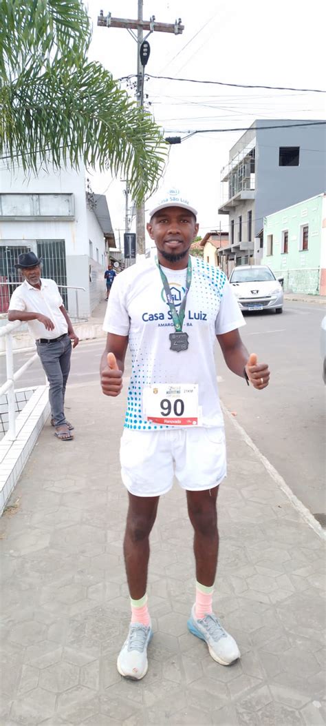 Atletas do Grupo Papa Léguas de Amargosa se destacam em corrida de