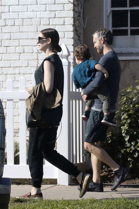 Anne Hathaway: Out with her family in Los Angeles -03 | GotCeleb