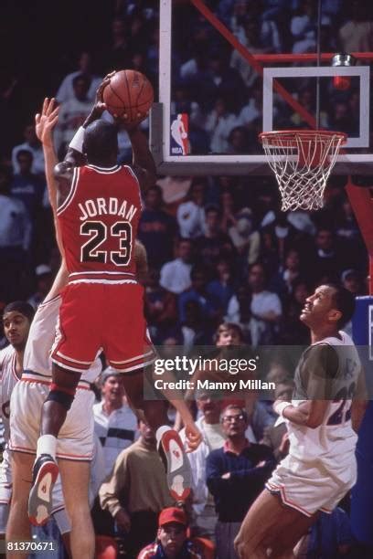 Michael Jordan Craig Ehlo Photos Et Images De Collection Getty Images