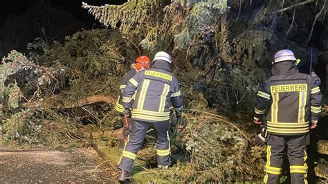 Kreisbrandmeister Rgert Sich Ber Ausbildungsangebot Des Landes Cnv