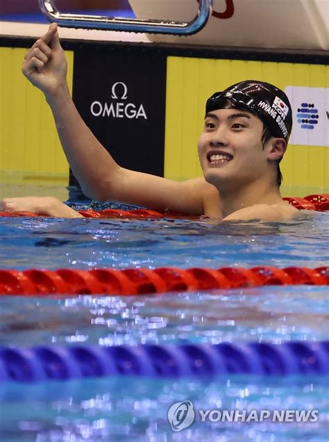 황선우 한국 수영 새 역사 쓰다세계선수권 자유형 200m 동메달→한국 최초 세계대회 2회 연속 메달 획득 쾌거